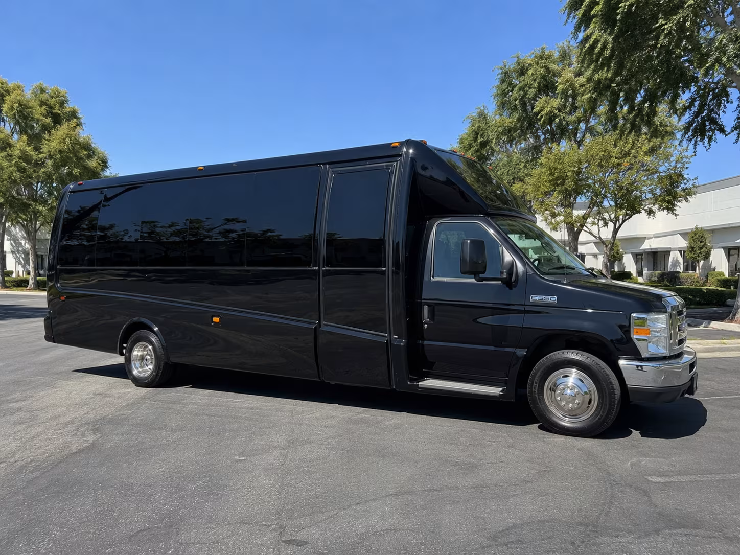 new haven corporate retreat shuttle bus rentals